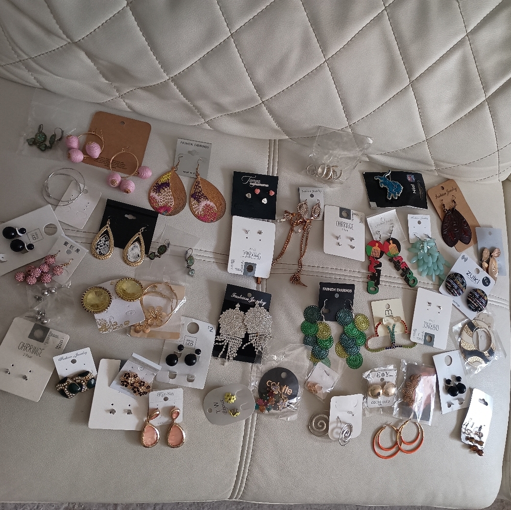 New Earings Bundle - image 1